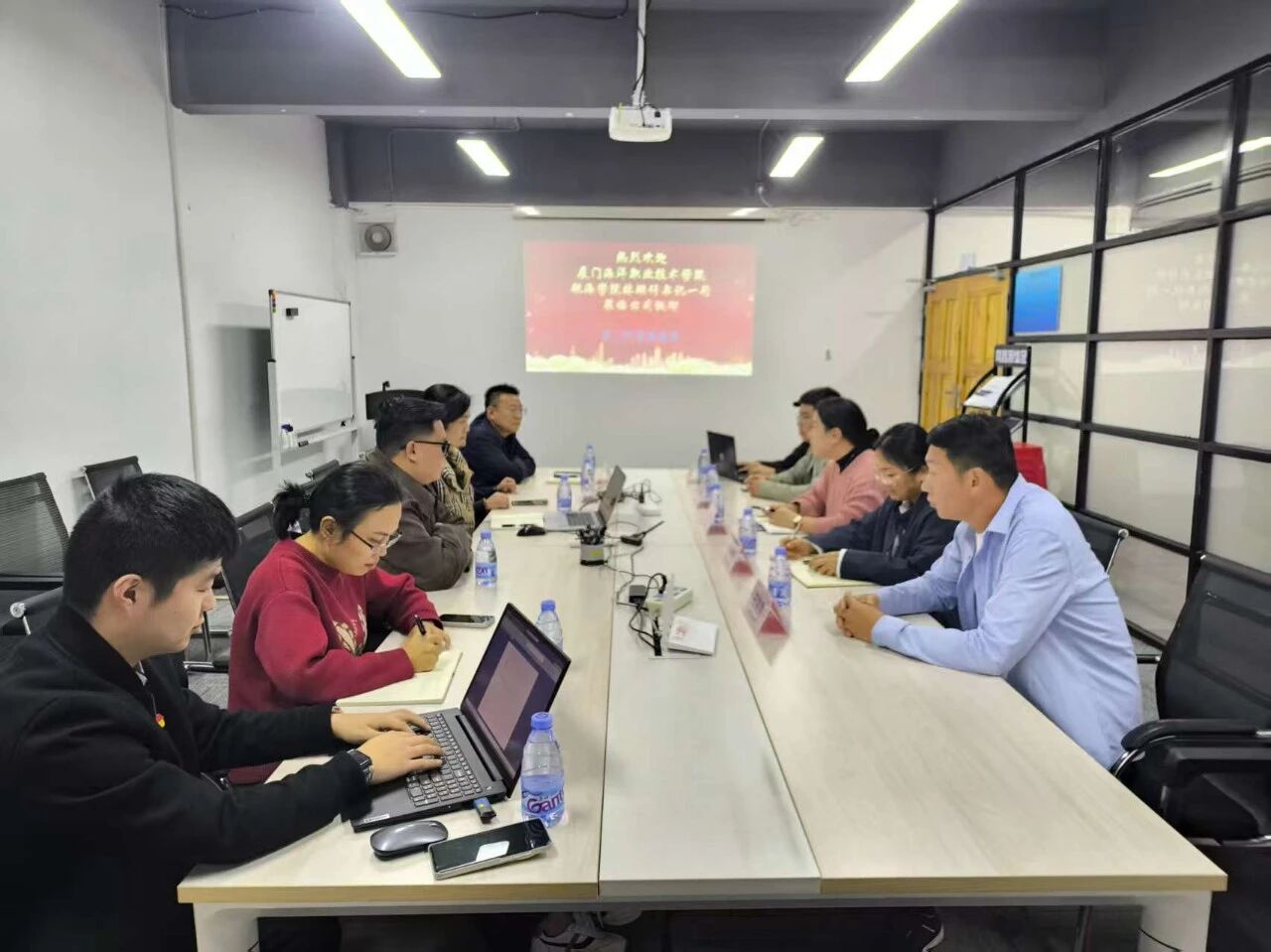 厦门海洋职业技术学院IT学子就业新方向 信息技术咨询服务的机遇与路径